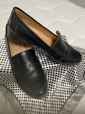 Life Stride Black Croc-Embossed Slip-On Loafers